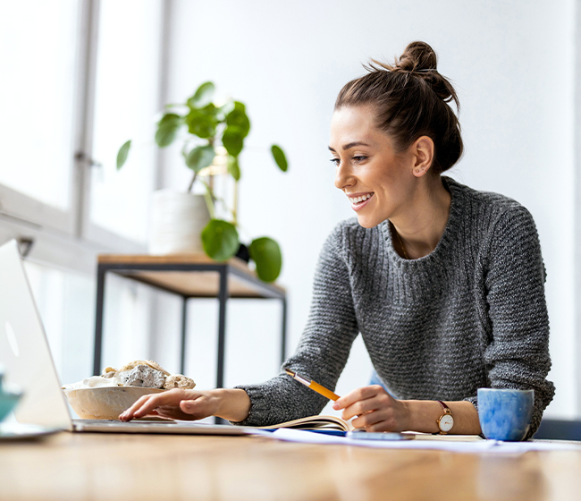 a young woman talking to a naturopathic doctor online