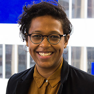 Headshot of therapist Angela Allen